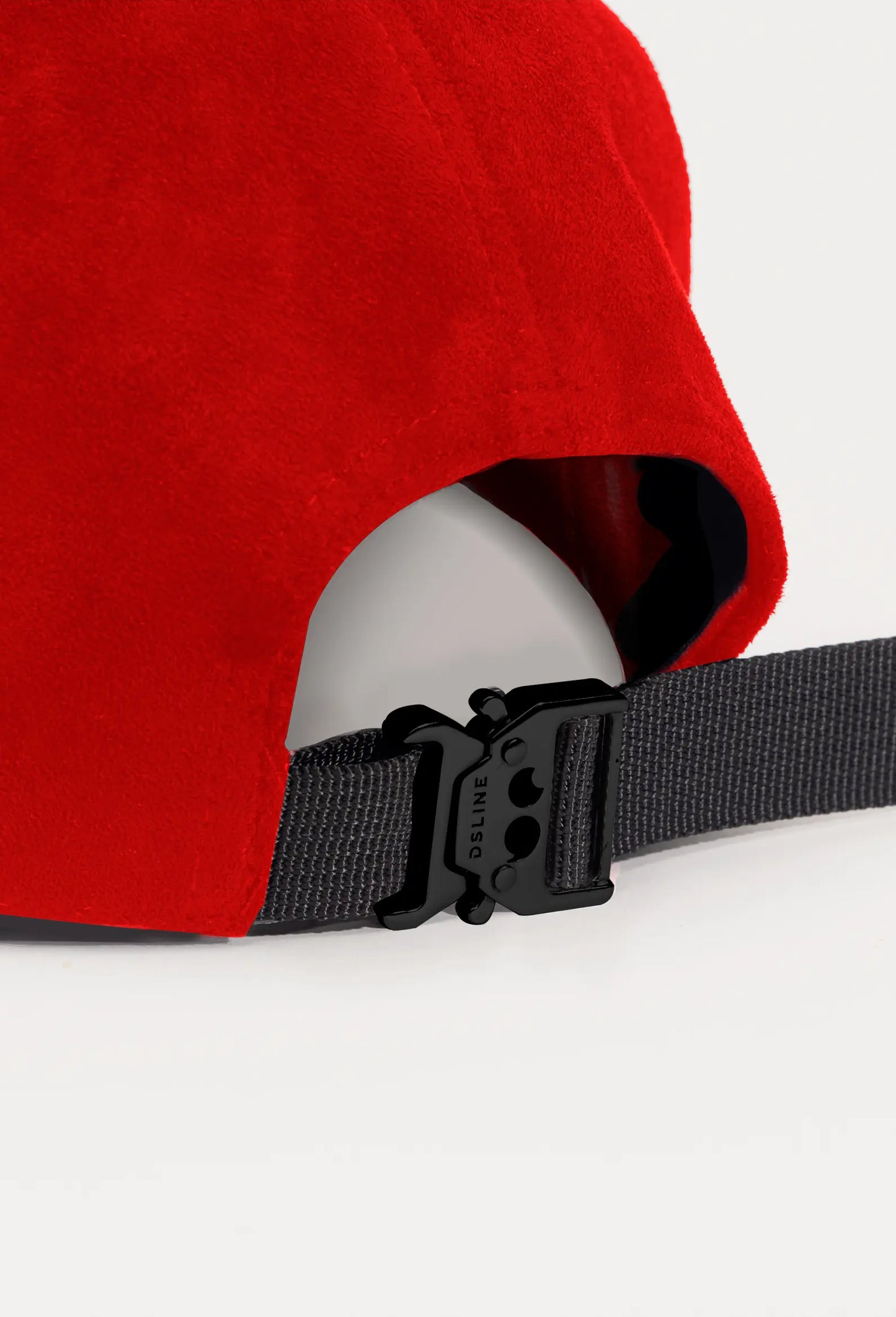 DSL-022 Fire Red Full Suede / Mat Black
